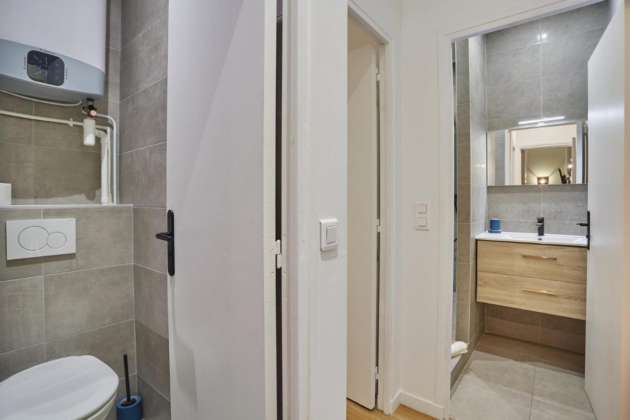 Apartment Center Of Paris By Studio Prestige Exterior photo