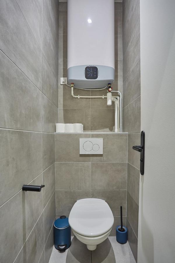 Apartment Center Of Paris By Studio Prestige Exterior photo