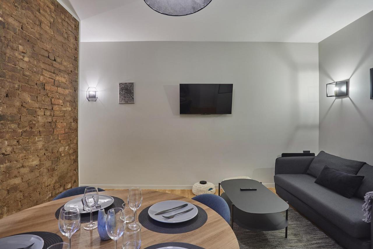 Apartment Center Of Paris By Studio Prestige Exterior photo